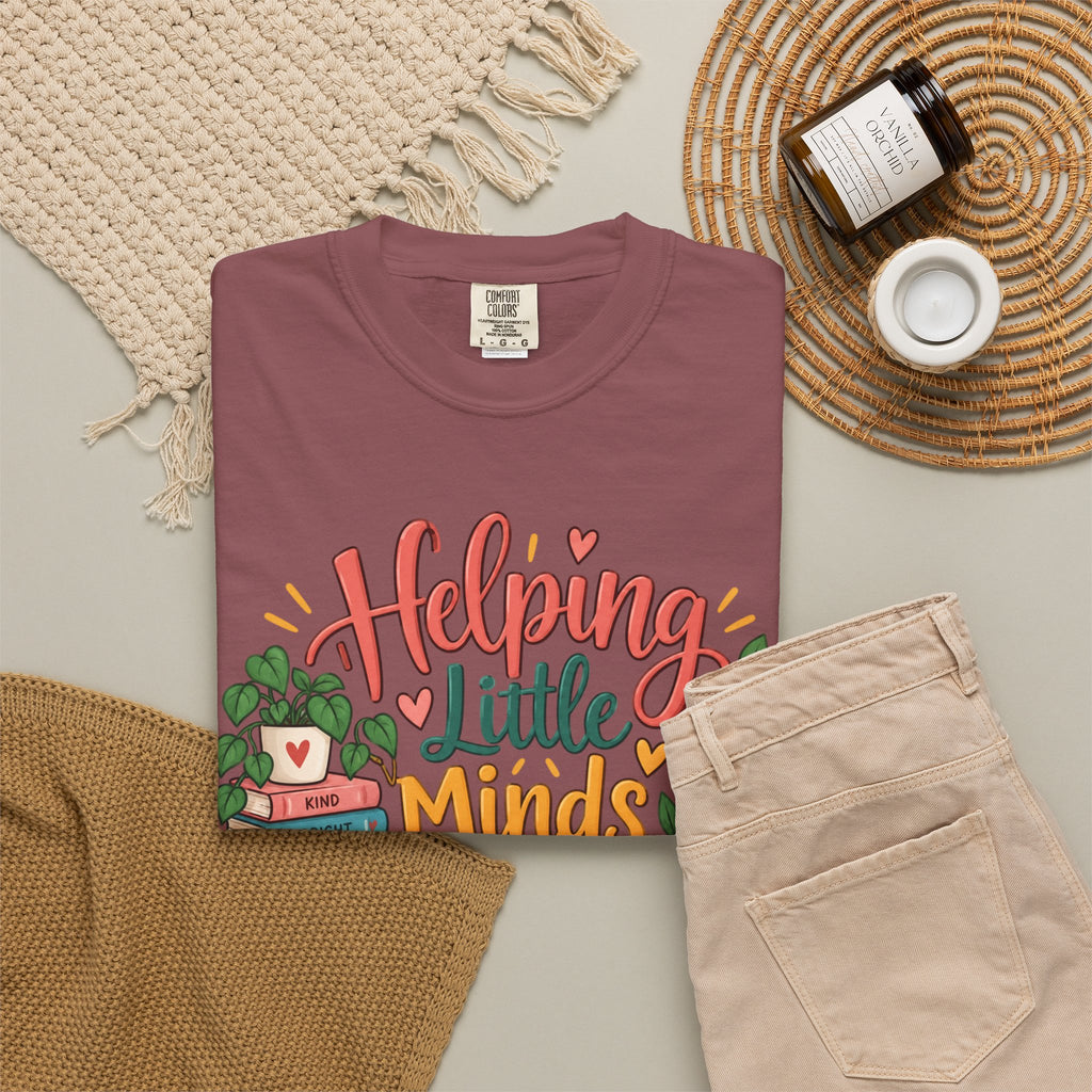 Helping Little Minds Grow T-shirt | Teacher Book Apple Mug Design
