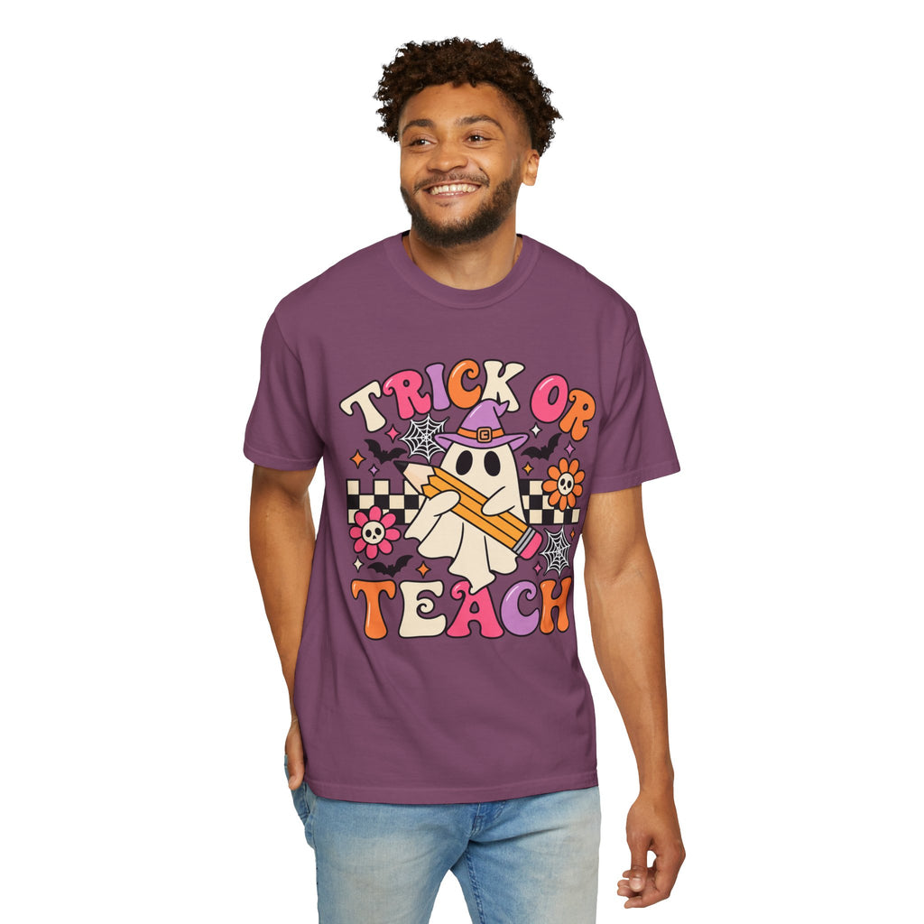 Trick or Teach ghost Halloween T-Shirt | Teacher Halloween shirt