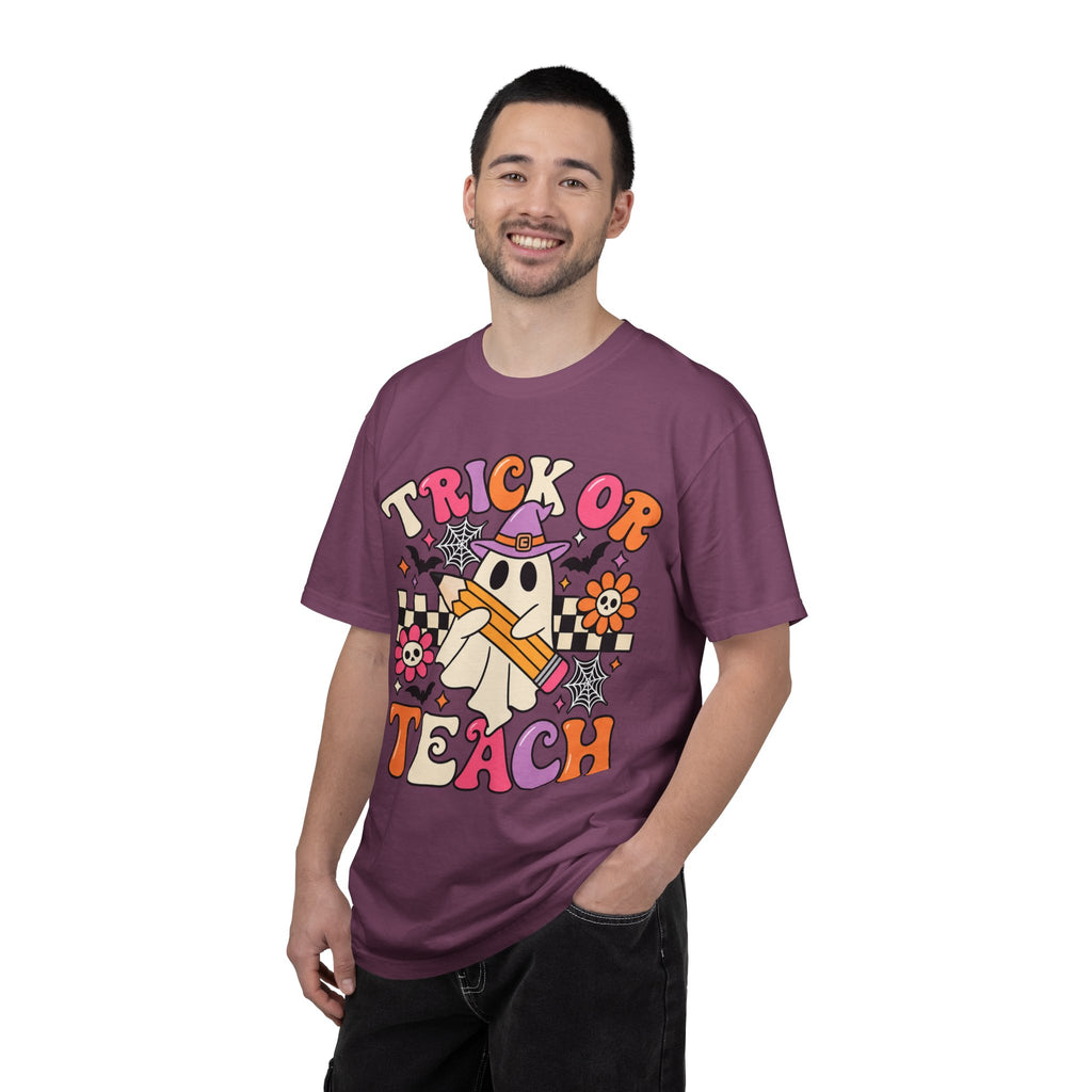 Trick or Teach ghost Halloween T-Shirt | Teacher Halloween shirt
