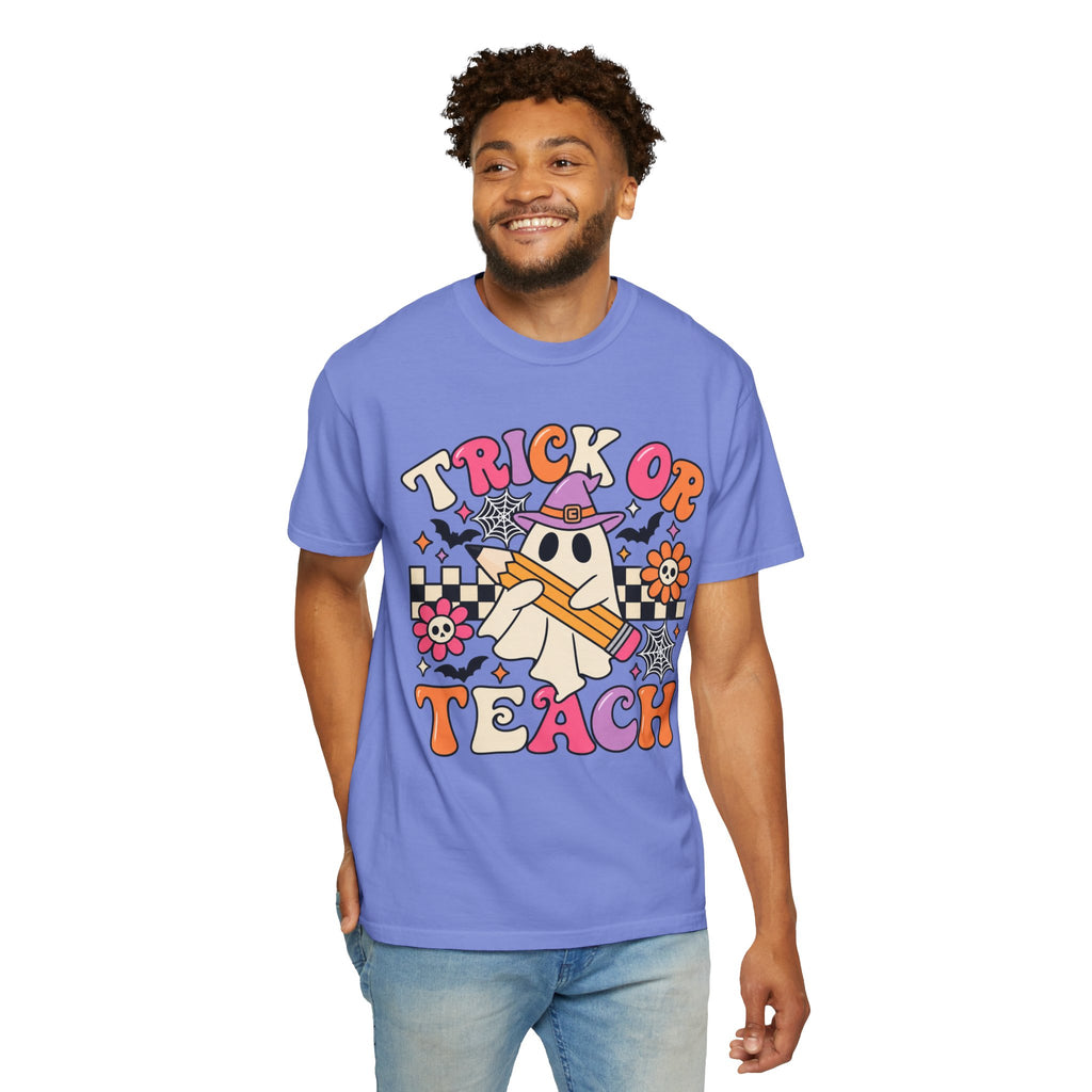 Trick or Teach ghost Halloween T-Shirt | Teacher Halloween shirt