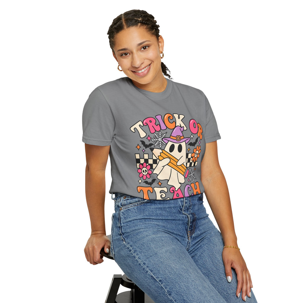 Trick or Teach ghost Halloween T-Shirt | Teacher Halloween shirt