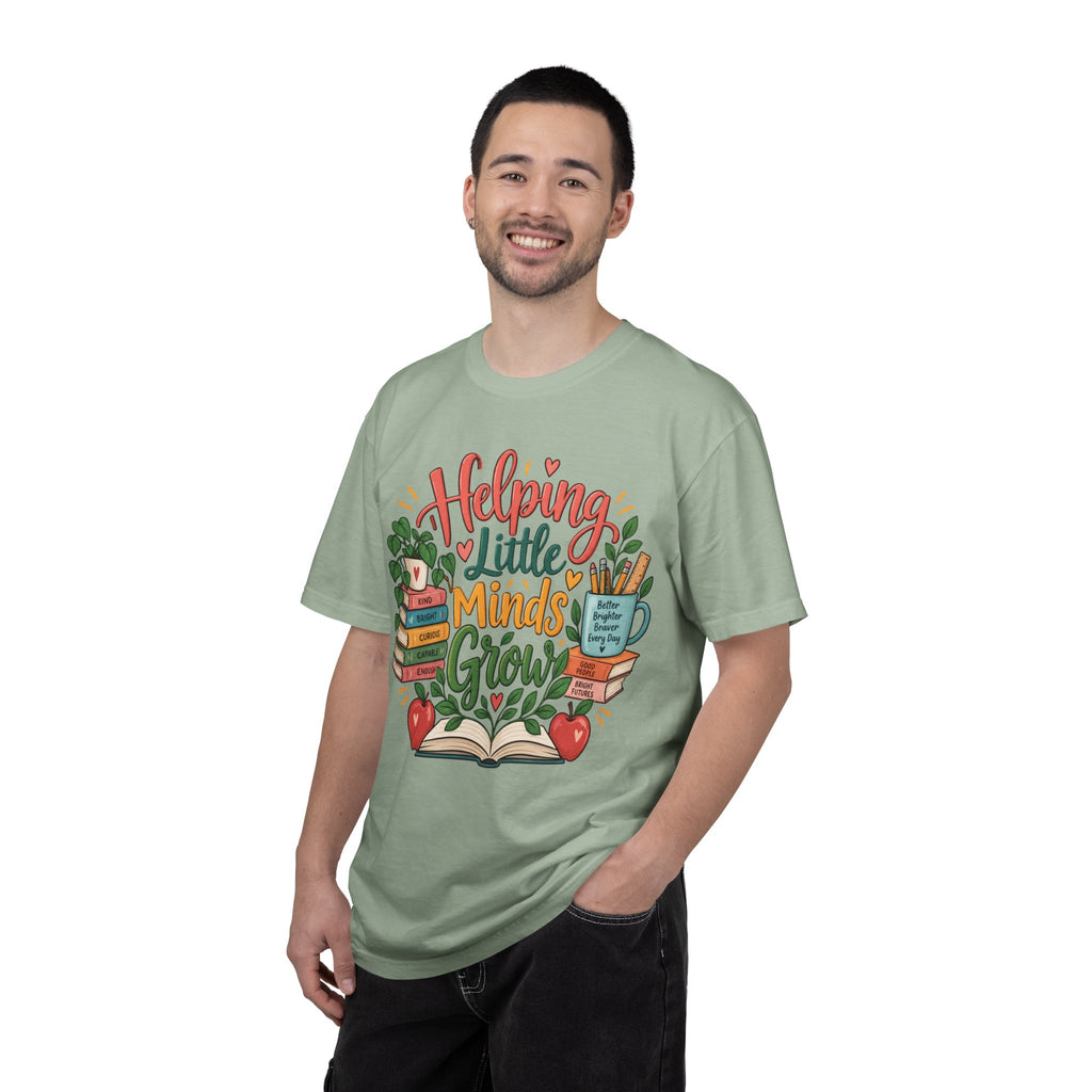 Helping Little Minds Grow T-shirt | Teacher Book Apple Mug Design