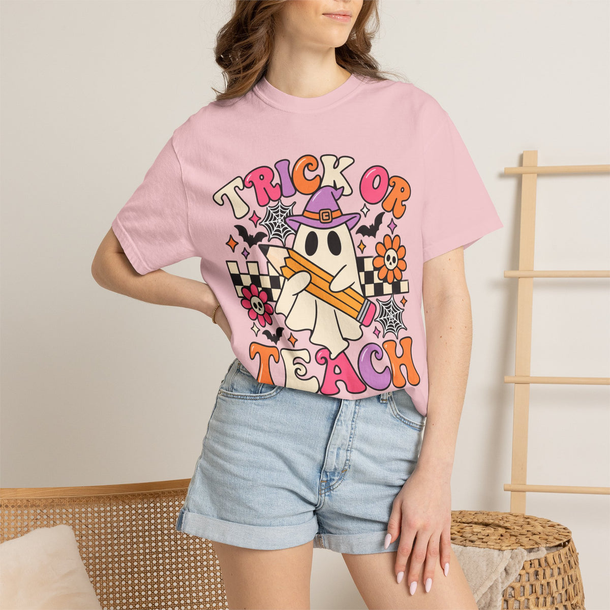 Trick or Teach ghost Halloween T-Shirt | Teacher Halloween shirt