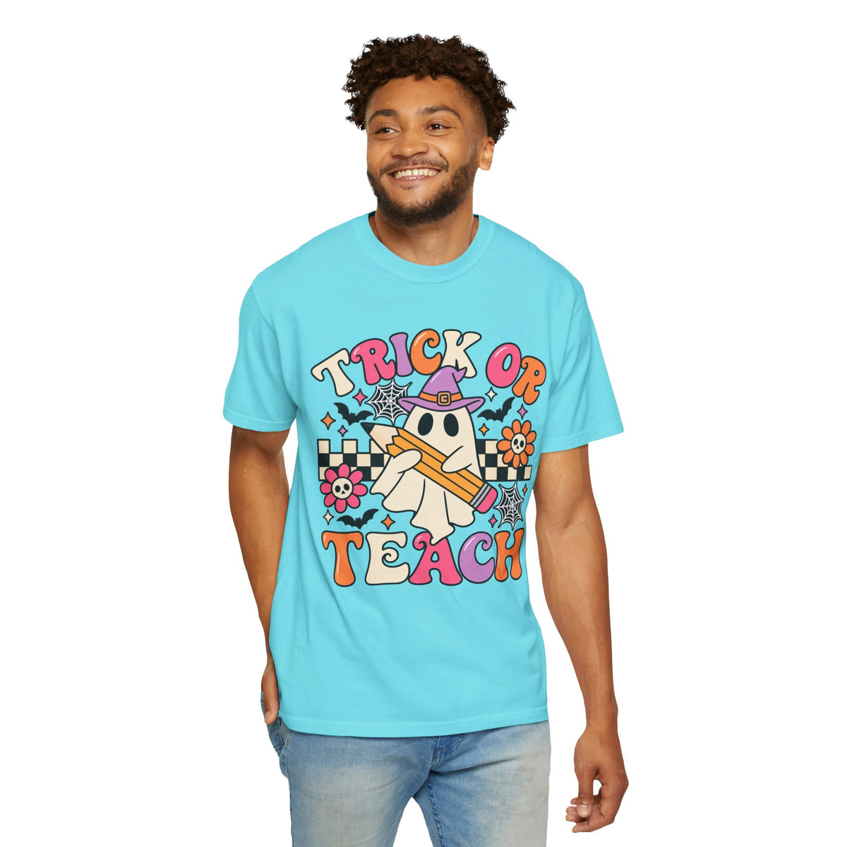 Trick or Teach ghost Halloween T-Shirt | Teacher Halloween shirt