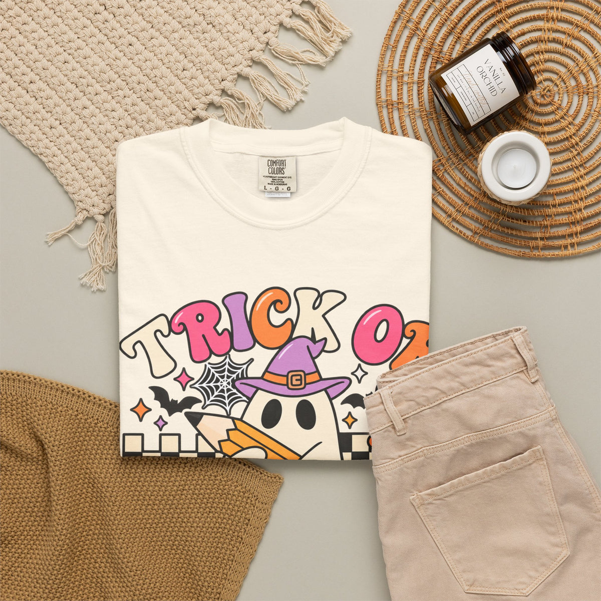 Trick or Teach ghost Halloween T-Shirt | Teacher Halloween shirt