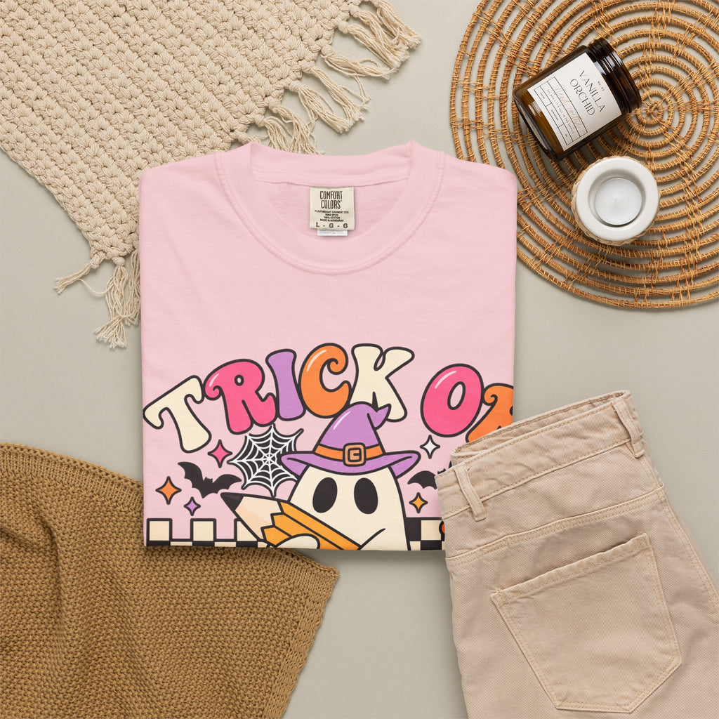Trick or Teach ghost Halloween T-Shirt | Teacher Halloween shirt