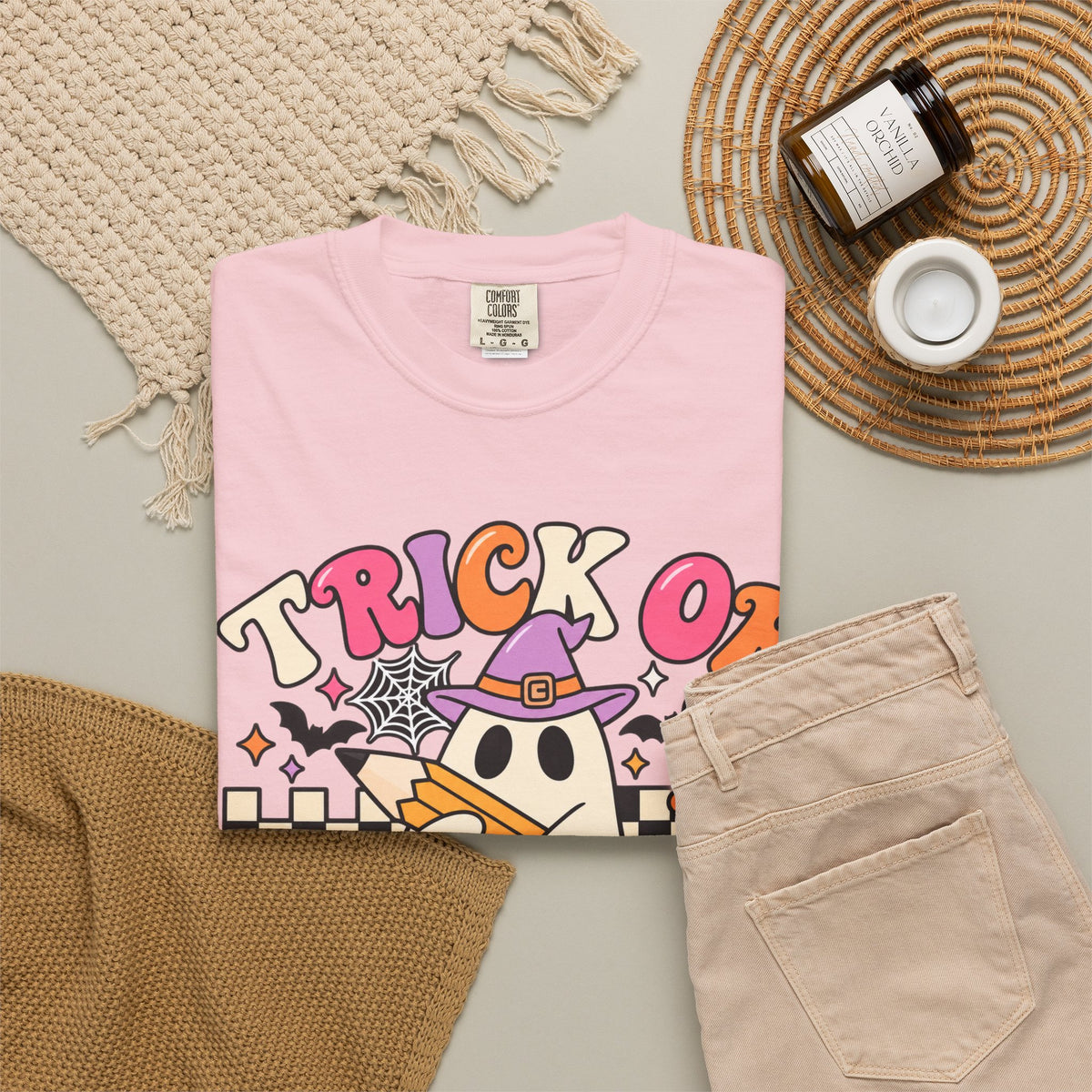Trick or Teach ghost Halloween T-Shirt | Teacher Halloween shirt