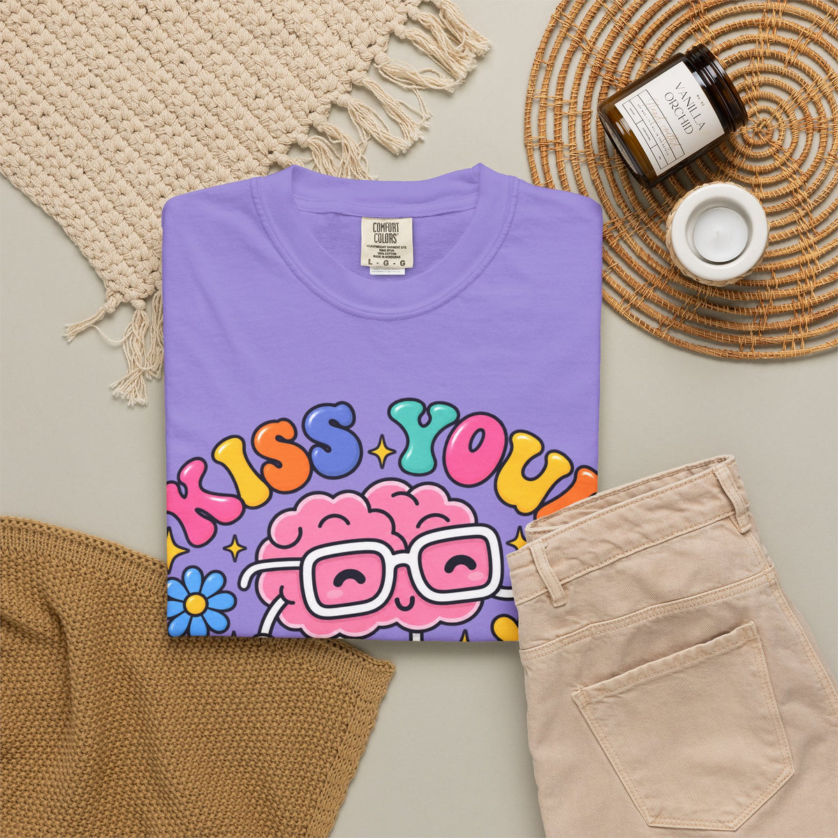 Kiss Your Brain BRI TEE | T-Shirt, Retro Cartoon Brain with Flowers