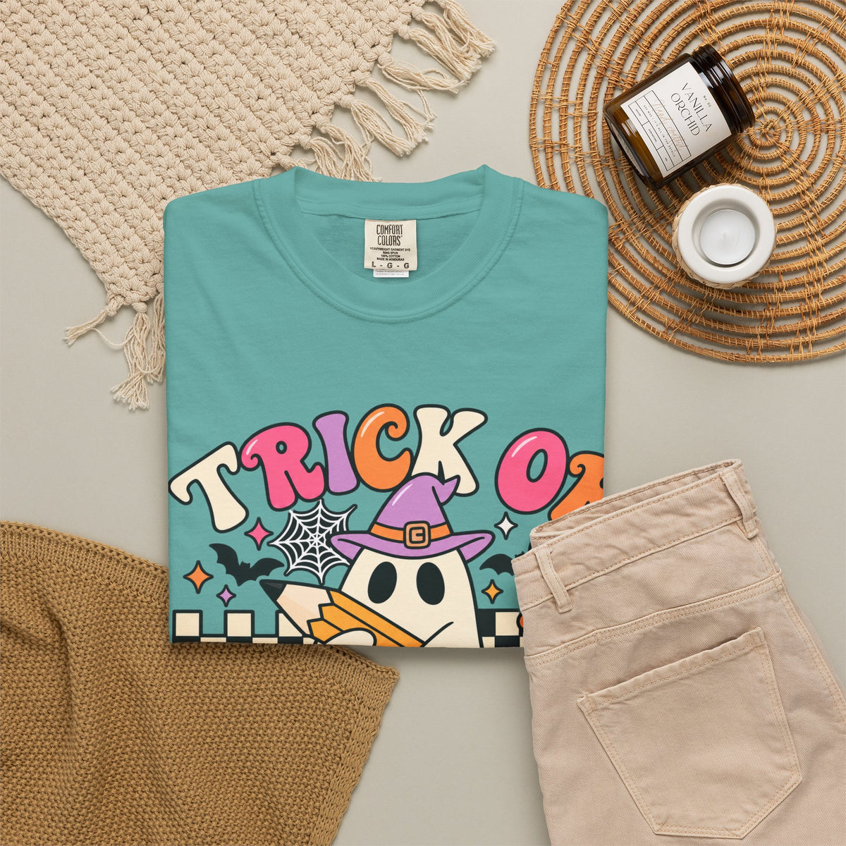 Trick or Teach ghost Halloween T-Shirt | Teacher Halloween shirt