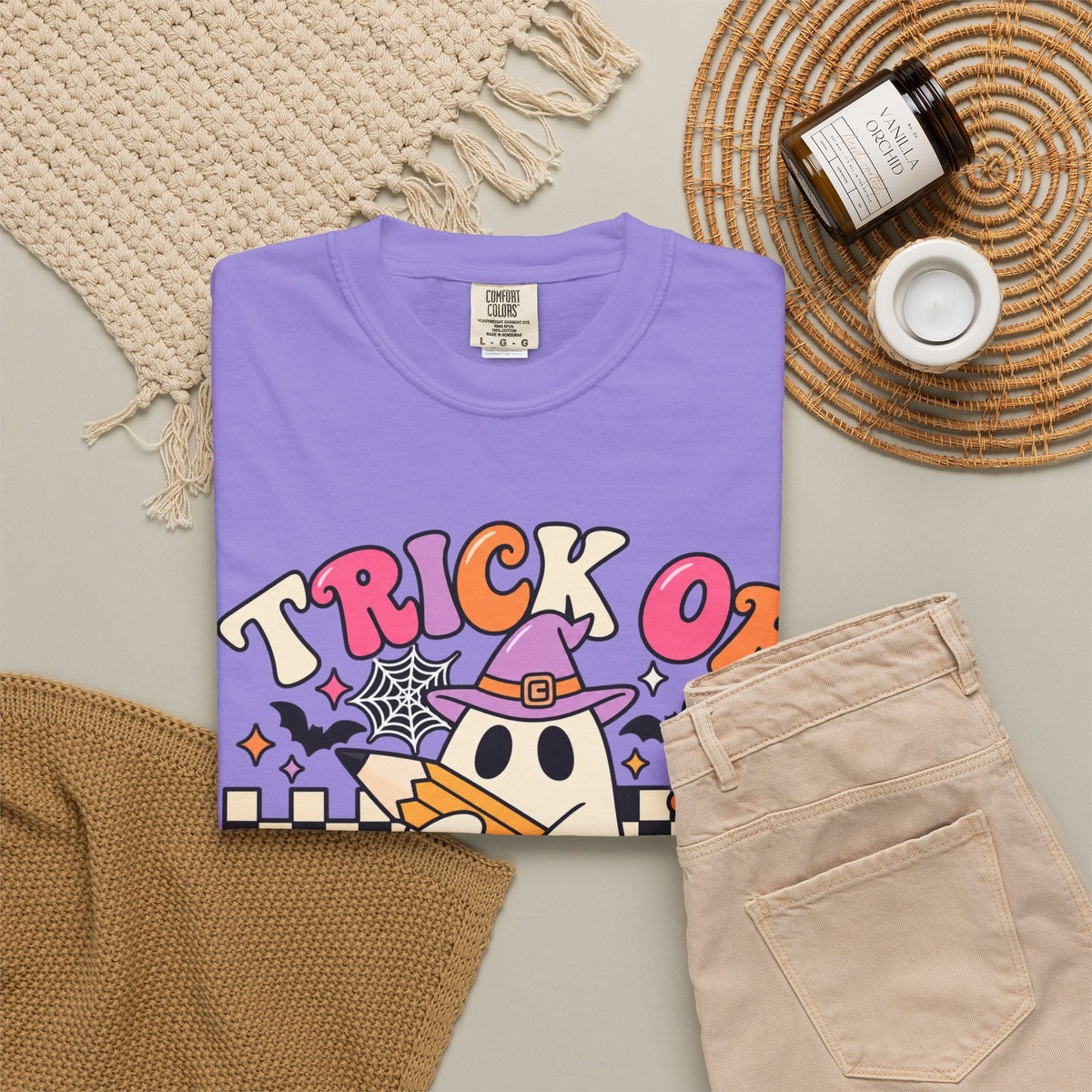 Trick or Teach ghost Halloween T-Shirt | Teacher Halloween shirt