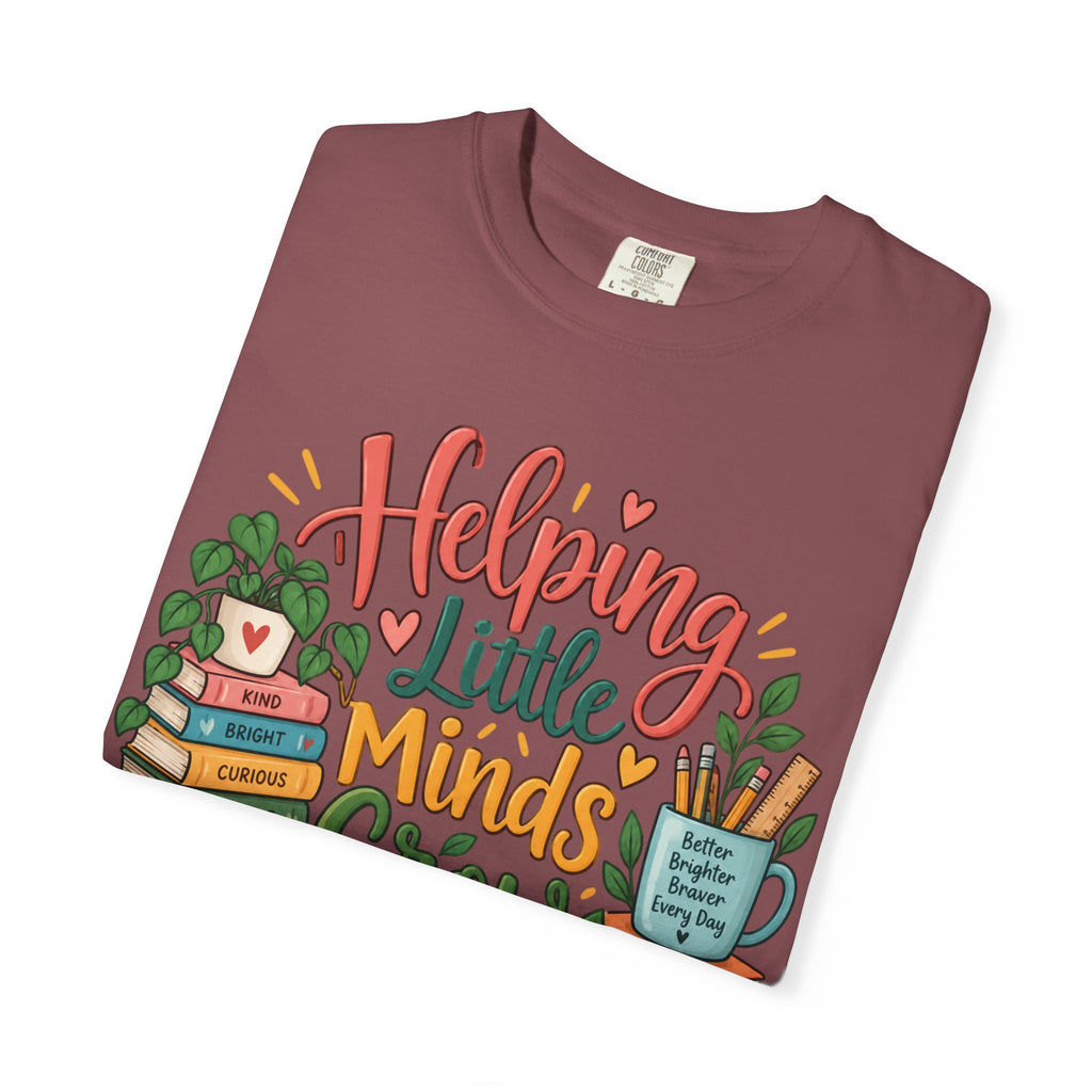Helping Little Minds Grow T-shirt | Teacher Book Apple Mug Design