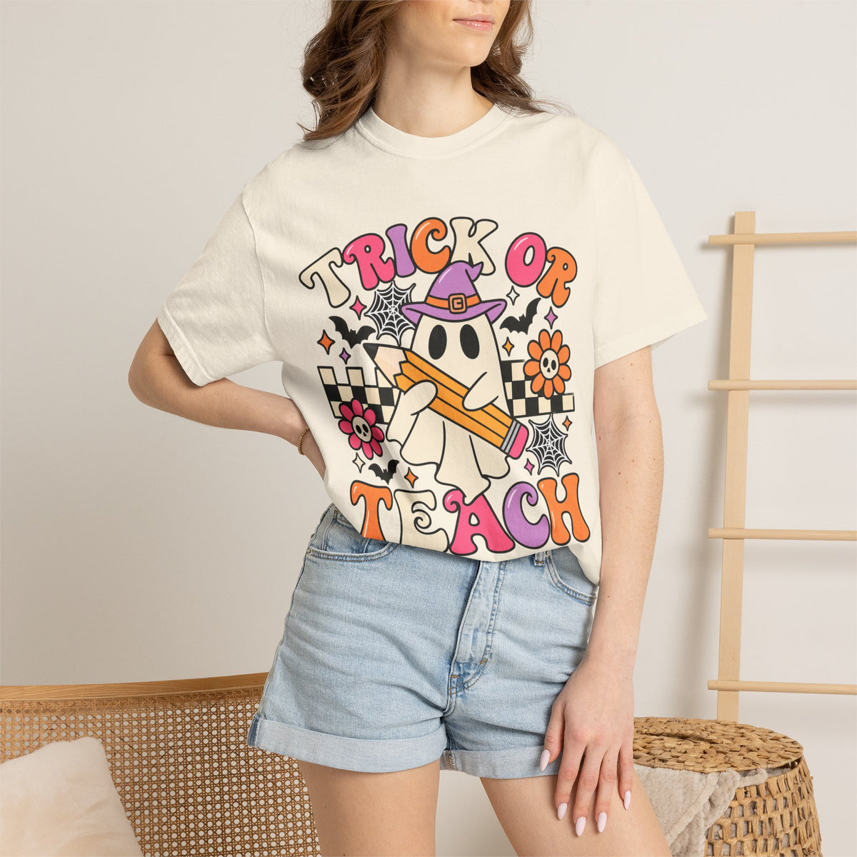 Trick or Teach ghost Halloween T-Shirt | Teacher Halloween shirt