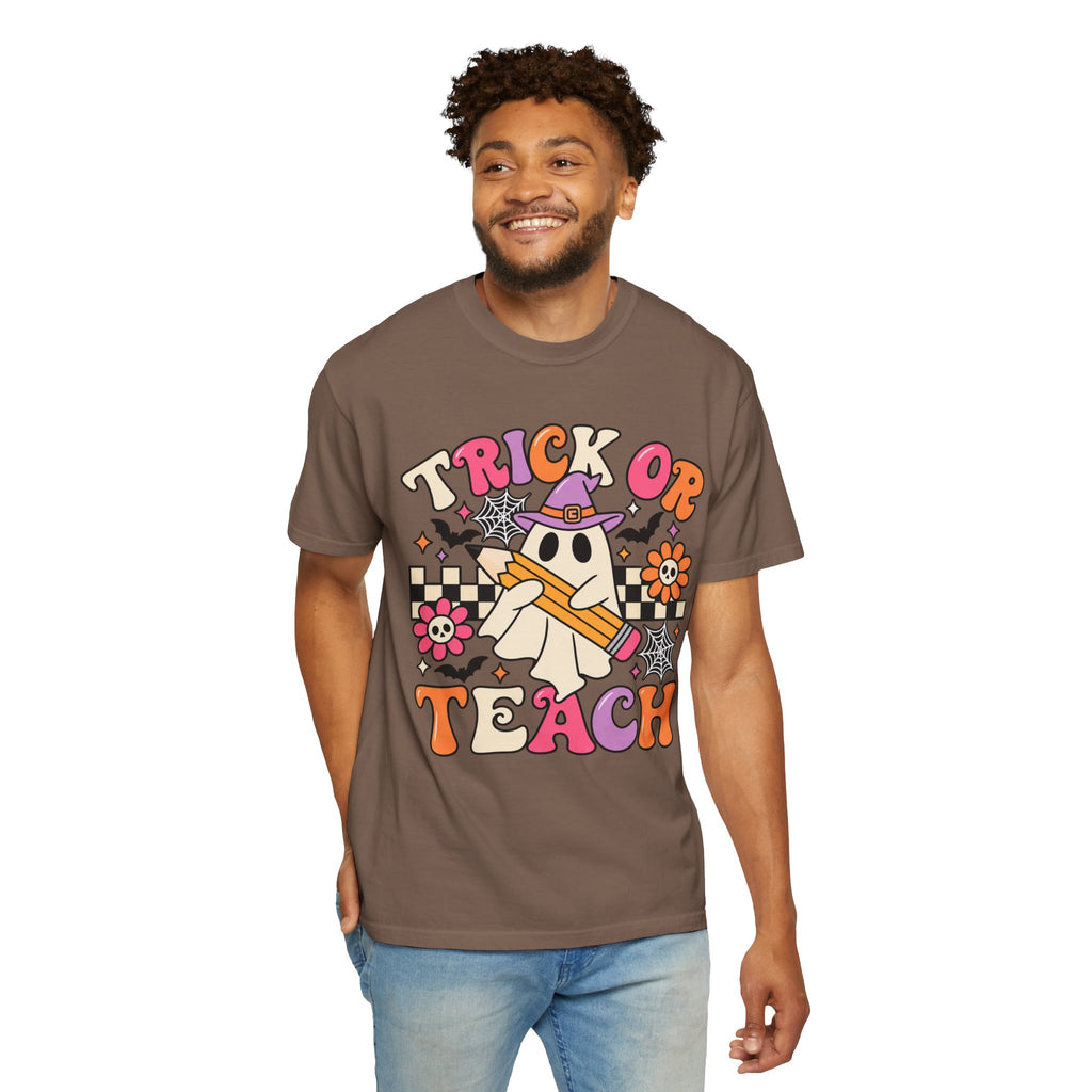 Trick or Teach ghost Halloween T-Shirt | Teacher Halloween shirt