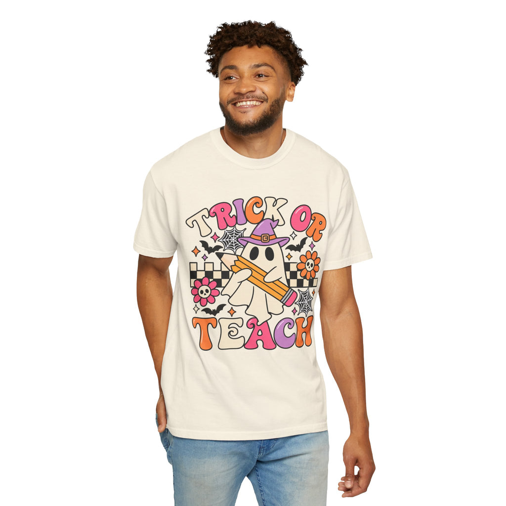 Trick or Teach ghost Halloween T-Shirt | Teacher Halloween shirt