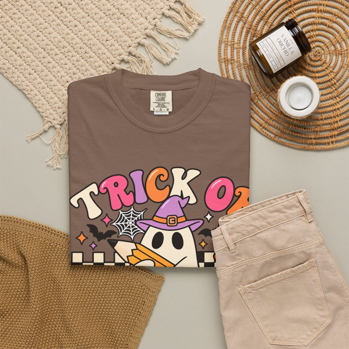 Trick or Teach ghost Halloween T-Shirt | Teacher Halloween shirt
