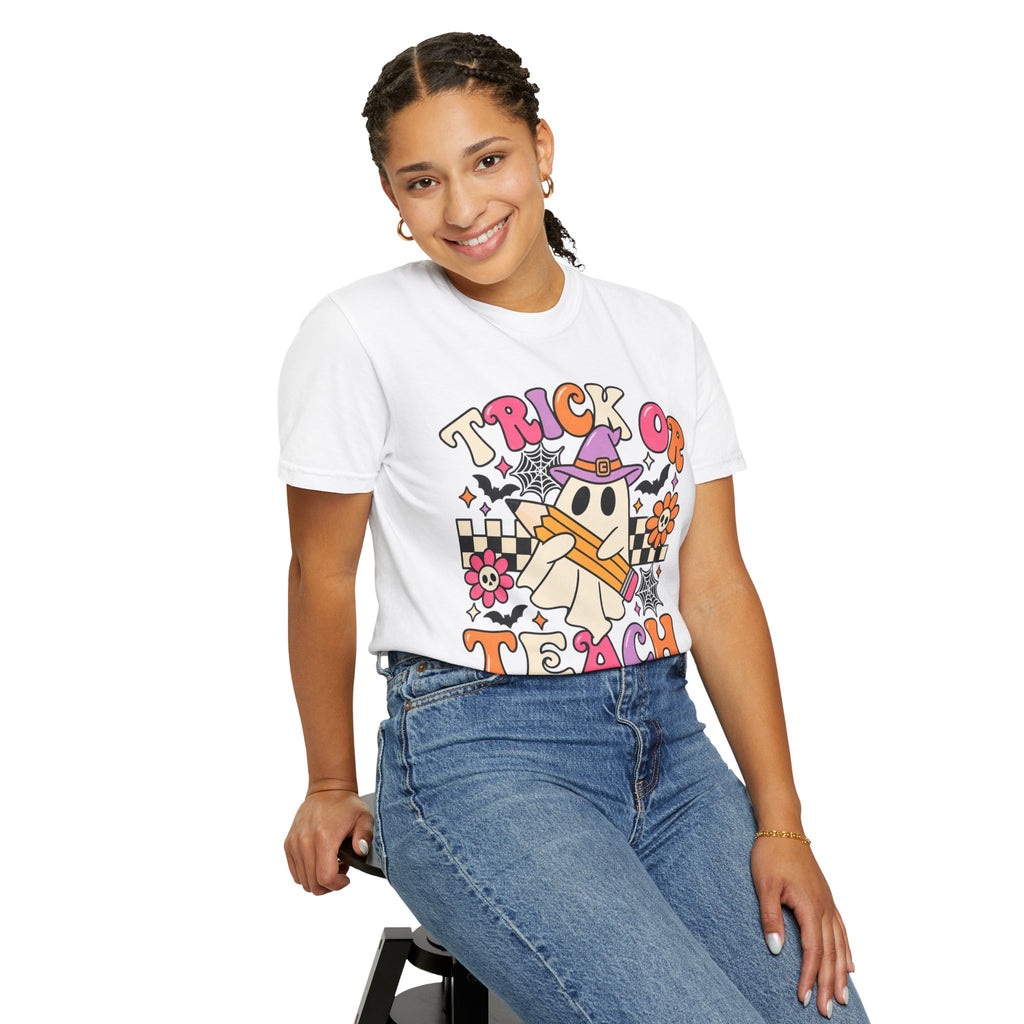Trick or Teach ghost Halloween T-Shirt | Teacher Halloween shirt