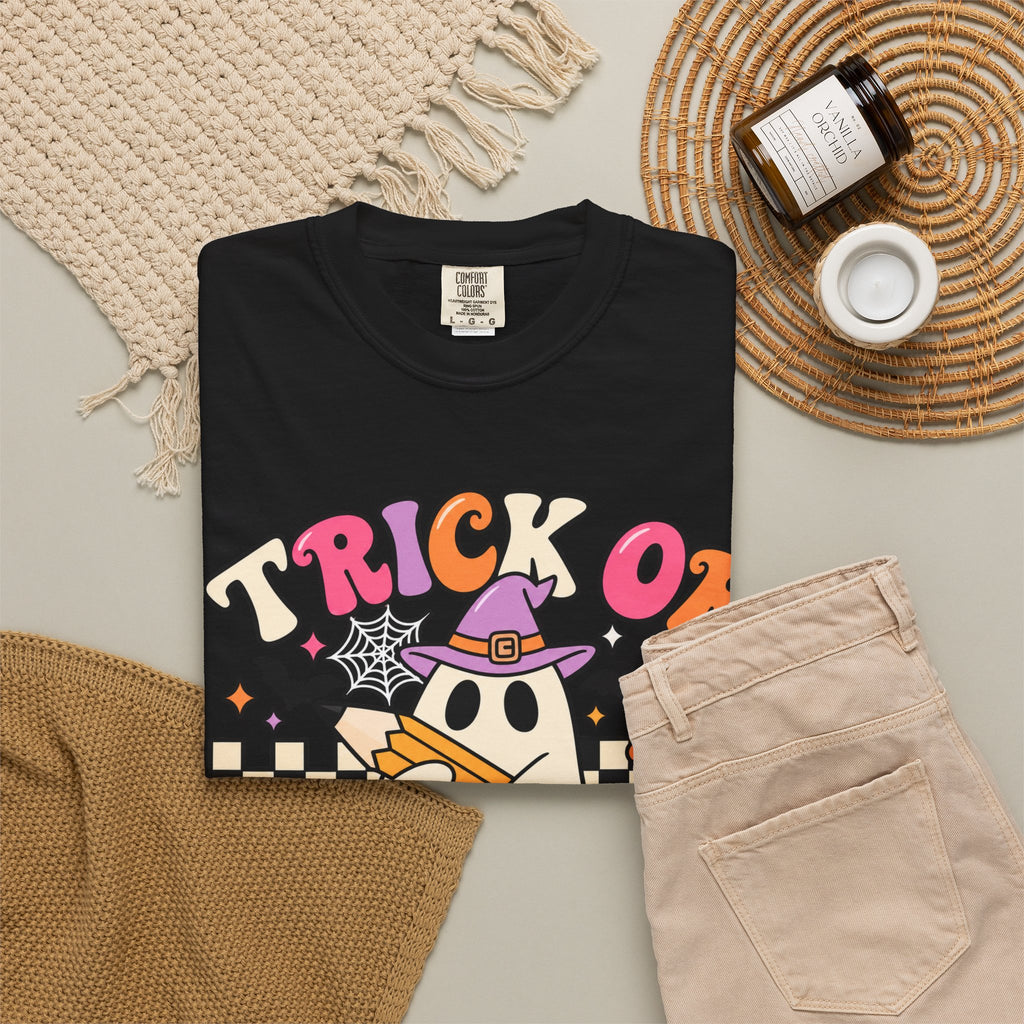 Trick or Teach ghost Halloween T-Shirt | Teacher Halloween shirt