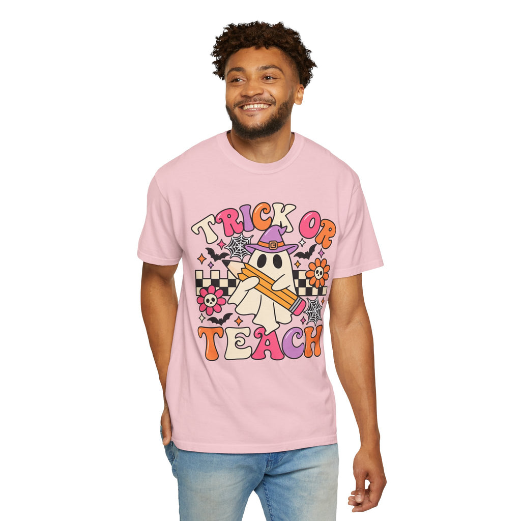 Trick or Teach ghost Halloween T-Shirt | Teacher Halloween shirt