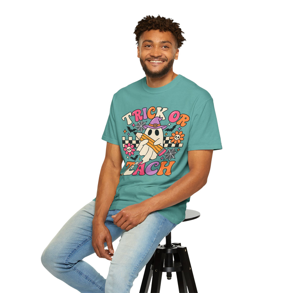 Trick or Teach ghost Halloween T-Shirt | Teacher Halloween shirt